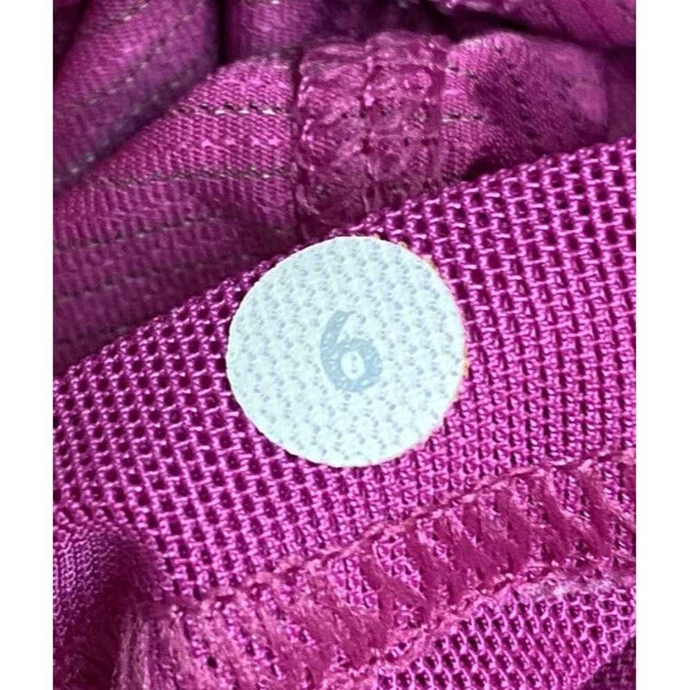 Lululemon Run Skim Singlet Tank Size 6 Racerback Raspberry with Black Trim Rare - Picture 5 of 9